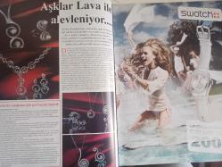 Alem Saat ve Aksesuar Dergisi - 21 Mart 2007 - Elmas: Doğanın Mucizesi - Zamanın Ötesinde ve Ölümsüz - Kraliyetin Mücevher Tutkusu - 64. Altın Küre ve Oscar'ın Vazgeçilmez Yıldızı Pırlantalar - Beyonce - Penelope Cruz - Siena Miller - Nicole Kidman - Emily Blunt - Rinko - Cafe Blachett - Jennifer Lopez - Celine Dion - Helen Miller - Elmasın Işıltısıyla Oscar'ı Gölgede Bırakan Kadınlar - Yıldızların Bir Diğer Tercihi - Virgin Scarlet - Kültür ve Doğa Fubula ve Efe'de Buluştu - Saç Tokaları ve Broşlar - Saat Pırlantayla Buluştu - Officine Panerai - Angelo Bonatti - Pırlanta Deyince Zen - Maria Sharapova - Uma Thurman - Dita Von Teese - Nicole Kidman - Jimmy Lin - Danica Patrick - Tom Cruise - Harrison Ford - Caterina Murino - Begüm Şen - Aslı Ekmekçi - Bilgün Dereli - Canan Yolaç - Aslı Duruman - Ayşegül Toplusoy - Feryal Gülman fotoğraf ve haberi - Tam Takım Dergi