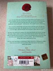 Bed of Roses - Nora Roberts - Piatkus - İngilizce Kitap (Gül Bahçesi)