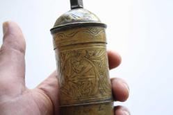 BOSNA KAHVE DEĞİRMENİ  FULL İŞLEME FULL ANTİKA COK ESKİLERDEN KAHVE DEĞİRMENİ PRİNÇ YADA SARIN MADEN (ÇİFT RAF