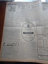 Cumhuriyet Gazetesi - 12 Nisan 1957 - İngiltere Kıbrıs İşini Cemaat Liderleriyle Konuşmaya Karar Verdi - Akis Dergisi Aleyhine Açılan Yeni Dava - Kıbrıslı Türk Liderler Doktor Fazıl Küçük Ve Faiz Kaymak - EOKA Tehdit Ediyor - Celal Bayar'ın Riyasetinde Kıbrıs İçin Toplantı Yapıldı - Kars Mebusu İbrahim Us Mahkum Oldu - Diyarbakır'da Yargılanan CHP'liler - Salıpazarı Liman Sitesi 40 Milyona Mal Olacak - 50 Yıl Evvelki Kuleliden Hatıralar Yazı Dizisi - Hasan Amca - Kırkıncı Oda Yazan Peride Celal Yazı Dizisi - Numan Menemencioğlu - Türk Devrim Ocaklarının Yıldönümü - Aktör Yul Brynner İstanbul'da Bir Film Çevrilecek - Burhan Felek - Resimli Romanımız Mormon Mezhebi Ve Kurucusunun Dramı - Senenin Futbolcusu Finney - Real Madrid Manchester United'i 3 1 Mağlup Etti - Beynelmilel Olimpiyat Komitesi Başkanı Otto Mayer