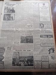 Cumhuriyet Gazetesi - 2 Ekim 1951 - Hava Harb Okulumuz Dün Eskişehir'de Açıldı - Petrol İhtilafına Dair Rus Teklifi - Acı Bir Kayıp Muhiddin Birgeni Kaybettik - Gazeteci Sabri Çakalof Evinde Ölü Bulundu Hadise Esrarla Kaplı - Nadir Nadi - Ankara Güzeli Birsen Demirbaş'ı Evinde Ziyaret - Amerika'nın 1952'de Yapacağı Yardım - Beynelmilel Portreler Amerika'nın Savunma Bakanı Robert Lovett - Tevfik Sadullah - Moris Şövalyenin Gösteri Programı - Türk İtalyan Lunaparkı Adana'ya Naklediliyor - Rüyalar Evi Yazan Peride Celal Yazı Dizisi - Güzellik Müsabakası - Burhan - Yarım Asırlık Bir Teşekkül Süleymaniye Gençlik Kulübü - Uluslararası Güreş Kongresi - Dün Gece Üç Tiyatro Birden Perdelerini Açtılar - Perihan Altındağ Sözeri - İlkokullar Dün Açıldı - BTH Otomatik Çamaşır Yıkama Makinesi - Gripin - Puro Tuvalet Sabunları - Radyolin Diş Macunu