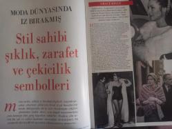 Alem Style Magazin Dergisi - Mayıs 2005 - Elise Crambez - Julia Stegner - İsabeli Fontena - Gemma Ward - Natalia Vadianova - Uma Thurman - Karen Elson - Kate Moss - Mario Testino - Julia Stegner - Karen Elson - Missy Rayder - Natalia Vodianova - Grace Kelly - Jacqueline Kennedy - Audrey Hepburn - Gabrielle Chanel - Brigitte Bardot - Mica Ertegün - Carolina Herrera - Nan Kempner - Jane Fonda - Marlon Brando - Steve McQueen - Elvis Presley - Frank Sinatra - Cary Grant - James Dean - Garry Cooper - Mick Jagger - Pia Mia - Naomi Campbell - Denizin Rengi; Mavi - Oldukça İddialı ve dişi - Bu Yaz Yeşil Çok İn - Yaz Gülü Pembe - Turuncuyla Pozitif Olun - Güneşin ve Taşların Pırıltısı - Marine Style - Elizabeth Taylor - Richard Burton - Natalie Wood - Robert Wagner - Nicole Kidman - Tom Cruise - Gwyneth Paltrow - Brad Pitt - Katherine Hepburn - Spencer Tracey - Winona Ryder - Johnny Depp - Demi Moore - Bruce Willis - Lauren Bacall - Humphrey Bogart fotoğraf ve haberi - Tam Takım Dergi