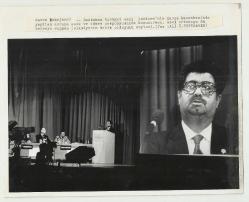 BAŞBAKAN TURGUT ÖZAL DAVOS'TA KONUŞURKEN FOTOĞRAF...