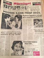 HÜRRİYET GAZETESİ 31 OCAK  1965 Yıl :17 Sayı :1965 -Lüsyen Hamid Tarhan-Abdülhak Hamid TarhanMüezzini Minareden aşağı attı-Papa,1571’de alınan Türk SancağınıTeslim ediyor-Ayhan Işık-Türkan Şoray-Fatma Girik-Hülya Koçyiğit-Göksel Arsoy-Ayşecik-Demirel  , bütün   iş hayatının  hesabını verdi--Kıbrıs ta Rumlar  soyguna başladı --Artistlerin  vergi borcu  on milyon  liranın üstünde --Nafaka borçları  yabancı  memleketlerde tahsil olunabilmeli --Modern kadın mesut değil --Yalnız evli  kadın değil ,bekar kadınların da çoğu  dertlidir ---Abdülhamit 'in  Halin den  sonra tespit edilen  servet  :yazan : Mithat  Sertoğlu ---Şampiyonluk için  Fenerbahçe   peşinden  koşan  Beşiktaş  güçte olsa  galip geldi  :1-0---Trabzonlular  Beşiktaş 'a  meydan okuyor :Metin Soysal --Toto Kupası Şampiyonu Ptt , D.Spor 'u  2-0 yendi ---