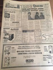 HÜRRİYET GAZETESİ  15 NİSAN  1966 YIL :18 SAYI :6449---Malatya da ki olay  aydınlandı   :Ata 'nın  büstünü kıran  öğretmen  yakalandı ---Irak  Cumhurbaşkanı  Abdüsselam Arif  ve 2 Bakan  Kazada Öldüler ---Genel Başkan  Türkeş 'in  Çıplak  Dansözle  Resmi  Çekilince  Hadise Çıktı  --İkinci Ligde  Şike  Dedikodusu Çıktı ---Recep :Şampiyonluğu bu hafta ilan  edeceğiz  dedi ---Ogün ,Menacer Necdet Erdem' i suçladı --İst .Spor  A.S.Yen  Stadı na itiraz etti ---İhtilaller filmi  Viva  Maria  Londra da kapalı  gişe oynuyor: Brigitte  Bardot İhtilal Yaptı ---Üç  müteşebbis  Türkiye  de  ilk defa  yerli  peron  arabası yaptılar ---
