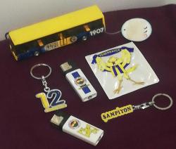 Fenerbahçe metal anahtarlık çakmak sticker mini model ölçekli takım otobüsü koleksiyon dekor hediye nostalji tasarım süs hobi eğlence vintage aksesuar promosyon reklam Hediyelik dekorluk retro minyatür diorama ölçekli taraftar futbol