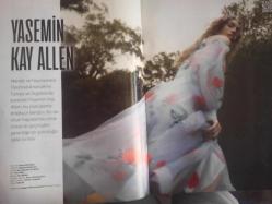 Alem Magazin Dergisi - 23 Aralık 2020 - Yasemin Kay Allen - Gözde Yörükoğlu Ersu - Bettina Machler - Ece Kurdoğlu - Dilek Türker - Selena Gomez - Begüm Ayaydın - İpek Özilhan Özkan - Lily Collins - Yasmin Gülman - Ebru Kohen - Evcil Dostlarıyla Yazlıkta Yaşam - Suzan Şen - Nail Yiğittaş - Seda Gazioğlu - Üretim Merkezi - Ramsey'in Heyecan Verici Hediye Dünyasını Keşfedin! - Yöntem Akmen İnanç - Ekranın Yeni Ailesi: Bridgerton - Canan Hasseballe - Rosie Poole - Bruce Russell - Sanat Dolu Hediyeler - Alem Vitrin - Güçlendirilmiş Formül - Güvenli Uyku Ortamı - Ender Mermerci fotoğraf ve haberi - Tam Takım Dergi