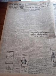Cumhuriyet Gazetesi - 21 Aralık 1951 - Başbakan Adnan Menderes'in Dün Verdiği Demeç - Abidin Daver - Şah İsmail'in Meşhur Tahtı Hakkındaki İddianın Akisleri - Atlantik Paktına İştirakimiz - Ziraat Bankasının Karı Bu Yıl 30 Milyon Lira - Okullarda Seyrüsefer Kursları - Hayfada Batan Geminin Mürettebatı Dün Geldi - Sarayburnu İle Üsküdar Arasında Kurulacak Asma Köprü - Profesör Rasim Adasal - Tarihî Bahisler Türkiye'nin Büyük Britanya Nezdine Yolladığı Elçiler- Emekli Subaylara Ordu Şeref Belgesi Verilecek - 2000 Yılın İnecek Noel Babalar - 2000 Yılın Sevgilisi Yazan Refik Halid Karay Yazı Dizisi - İş Bankasının Şiir Müsabakası - Suriye'deki Hükümet Darbesinin Sebepleri - Sovyetlerin 370 Denizaltısı Varmış - Rapid Futbol Takımının İstanbul Maçları - Galatasaray Kulübünün Tertiblediği Türk Elen Boks Karşılaşmaları - Tepebaşı Kışlık Gazinosu - Büyük Revü - Tiyatro - Radyo Bugünkü Program - Movado Saatleri - Derman Ağrı Kesici - Philips Radyo - Gripin - Hakkı Ismarlama Gömlek Salonu