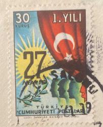 27 Mayıs 1960 darbesi’nin 1.yılı anısına basılan pul-Mektup Zarfından Kesilmiş  / Postadan Geçmiş Pul Filateli - 1961 Damgalı - 27 MAYIS İNKILABI I. YILI, 30 KURUŞ- Türkiye Cumhuriyeti