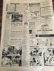 HÜRRİYET GAZETESİ  30 AĞUSTOS 1966 YIL :19 SAYI :6586---Suudi Arabistan Kralı  Faysal , Ankara da sevgi  ile  karşılandı ---Tuzla da bir askeri uçak düştü ,5 ölü  4 yaralı --Çapkın Şoför : Ben  kadınsız  yaşamam  çapkınlık kanıma işlemiştir ---İstanbul 'a Belediye de  çöp  dökmeye başladı --Fuar Çamlık Senar  : Türkiye de  2. defa  altın plak kazanan  Güzide Sanatkar , Yediden yetmişe  milyonların sevgilisi : Öztürk  Serengil , Türk  Folklorun  Büyük Önderi  Ahmet Sezgin ---Gümrükçülerde  mermi  bitince  kaçakçılar  firar ediyor ---Galatasaray  soyunma  odasında hatalı gol  için  dedikodu yapılınca  :Turgay : Üzgün değil  kızgınım ----Galatasaray  'ın  antrenörü  Gündüz Kılıç  'a  göre  Fenerbahçe  de geçen  yıla kıyasla az ilerleme var----Beşiktaş 'a Ali Sami Yen Stadı  verilmiyor ---Milli takım  Coşkun  Özarı  çalıştıracak ----