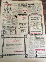 HÜRRİYET GAZETESİ  30 AĞUSTOS 1966 YIL :19 SAYI :6586---Suudi Arabistan Kralı  Faysal , Ankara da sevgi  ile  karşılandı ---Tuzla da bir askeri uçak düştü ,5 ölü  4 yaralı --Çapkın Şoför : Ben  kadınsız  yaşamam  çapkınlık kanıma işlemiştir ---İstanbul 'a Belediye de  çöp  dökmeye başladı --Fuar Çamlık Senar  : Türkiye de  2. defa  altın plak kazanan  Güzide Sanatkar , Yediden yetmişe  milyonların sevgilisi : Öztürk  Serengil , Türk  Folklorun  Büyük Önderi  Ahmet Sezgin ---Gümrükçülerde  mermi  bitince  kaçakçılar  firar ediyor ---Galatasaray  soyunma  odasında hatalı gol  için  dedikodu yapılınca  :Turgay : Üzgün değil  kızgınım ----Galatasaray  'ın  antrenörü  Gündüz Kılıç  'a  göre  Fenerbahçe  de geçen  yıla kıyasla az ilerleme var----Beşiktaş 'a Ali Sami Yen Stadı  verilmiyor ---Milli takım  Coşkun  Özarı  çalıştıracak ----