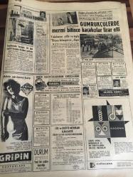 HÜRRİYET GAZETESİ  30 AĞUSTOS 1966 YIL :19 SAYI :6586---Suudi Arabistan Kralı  Faysal , Ankara da sevgi  ile  karşılandı ---Tuzla da bir askeri uçak düştü ,5 ölü  4 yaralı --Çapkın Şoför : Ben  kadınsız  yaşamam  çapkınlık kanıma işlemiştir ---İstanbul 'a Belediye de  çöp  dökmeye başladı --Fuar Çamlık Senar  : Türkiye de  2. defa  altın plak kazanan  Güzide Sanatkar , Yediden yetmişe  milyonların sevgilisi : Öztürk  Serengil , Türk  Folklorun  Büyük Önderi  Ahmet Sezgin ---Gümrükçülerde  mermi  bitince  kaçakçılar  firar ediyor ---Galatasaray  soyunma  odasında hatalı gol  için  dedikodu yapılınca  :Turgay : Üzgün değil  kızgınım ----Galatasaray  'ın  antrenörü  Gündüz Kılıç  'a  göre  Fenerbahçe  de geçen  yıla kıyasla az ilerleme var----Beşiktaş 'a Ali Sami Yen Stadı  verilmiyor ---Milli takım  Coşkun  Özarı  çalıştıracak ----