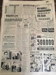HÜRRİYET GAZETESİ  28 AĞUSTOS 1966 YIL :19 SAYI :6584---Ulaştırma Bakanı Açıkladı : Dört Büyük Tersanen Yapılacak----Şöhretlerde  aşkın esiri  Frank  Sinatra  ve genç karısı Mia  Farow--Amerikalı Senarist Stephen  Grims le  Ava tatlı bir  sonbahar aşkı yaşıyor --Nazar Film  :1966-1967 :Rona Film   ,1) Yedi Altın Adam ,2) Onuncu Kurban ,3) Ölüm Saçan Adam  ,4) Tuz Ekmek ,5) Kanlı Cellat ,6) Hitlerin  Gizli  Teşkilatı  ,7) Kaplanlar Kralı ,8) Bükülmeyen Kılıç ,9) Herkül ve Deniz Canavarı ,10) Serseri  Kurşun, 11)  Romel 'in  Hazinesi , 12) Kanlı  Miras , 13 )Silahlar Konuşsun , 14) Haydutlar Kralı ,15) Ateş Saçan Canavar ,16) Yedi Muhteşem Asi , 17)Bin Dolar İçin , 18 )  Herkül 'ün  Oğlu Babil de ,19) 002 İtalya dan  Sevgilerle ,20) Kardeş İntikamı ---Fenerbahçe -Galatasaray  maçı radyo vermeyecek ---Kamil Ocak : Meleksoy  'un  mukavelesi incelenecek ---Altay dün İzmir Spor la  golsüz  berabere kaldı ---