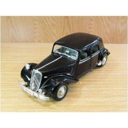 MaiSTo 1952 CITROEN 15CV 1/18 ÖLÇEK MoDeL ARABA....