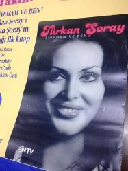TÜRKAN ŞORAY AFİŞİ / POSTERİ - BÜYÜK BOY - ORİJİNAL - 74 X 51 cm EBADINDA - Original Turkish Big Size Poster - BİR IŞIK DA SİZ YAKIN! ÇAĞDAŞ YAŞAMI DESTEKLEME DERNEĞİ, CARREFOUR İÇERENKÖY ALIŞVERİŞ MERKEZİ TÜRKAN ŞORAY İMZA GÜNÜ, 30 ARALIK 2012