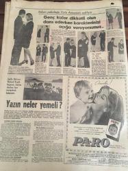 HÜRRİYET GAZETESİ  21 AĞUSTOS 1966 YIL :19  SAYI :6577---Deprem devam ediyor   diri diri  gömülenlerin  feryatları dinmiyordu  