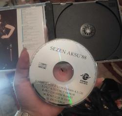 SEZEN AKSU * '88 * CD ALBÜM * FONO MÜZİK * SARI BANDROLLÜ