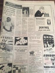 HÜRRİYET GAZETESİ 19 EYLÜL  1965 YIL :18 SAYI 6246---Petrol konusunda  Gürsel  ,M  Turgut 'un  tutumunu beğendi ----9 Ekime kadar devam edecek  partilerin  seçim  faaliyeti  bugün  başlıyor ---Ürgüplü  'ye  göre , tek  partinin  iktidarı  alması  bir sürprizle  sayılacaktır ---Kennedy 'nin  çocukları bile  Hıfzı Baba 'nın  uçurtmasını uçuruyor ---Ihsan Gürsan : Enflasyon  tehlikesi yok ---Cemal Madanoğlu  seçilirse : askerlikte  bedel usulü  konulmasını  isteyecek ----Fenerbahçe  galibi  sarı -siyahlılar bozguna  uğradı : Beşiktaş :3 İstanbul spor : 0----Fenerbahçe  antrenörü  Hold  dün şöyle dedi  artık konuşmayacağım --Hacettepe :2 Ankaragücü:1----Galatasaray  -Beykoz  ,Fenerbahçe  -Vefa ---Göztepe Altay 'ı 3-2 mağlup etti -----TPAO  'nun İzmir de  kurmak istediği  yeni  rafineriye  mobil itiraz etti ---