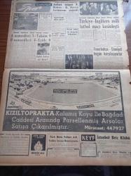 Cumhuriyet Gazetesi - 9 Ekim 1957 - Aday Listesinin Neşrinden Sonra Demokrat Parti'de İstifalar Arttı - Cumhuriyet Halk Partisinin Duvar Afişlerinden Biri - Nadir Nadi - Cumhuriyetçi Millet Partisi Genel Başkanı Osman Bölükbaşı Bugün Muhakeme Ediliyor - Rus Diktatörü Hrutçef Bizi Tehdit Ediyor - Kadınlar Da Siyasi Parti Kuruyorlar - Profesör Hüseyin Nail Kubalı - 20 Liraya Bir Yahudi Yazı Dizisi - İblisin Kızı Yazan Guy Des Cars Yazı Dizisi - Münci Kapani - Burhan Felek - Meşhur Bir Bale Geliyor Ballets Jean Babilee - Golf Ökçe Lastiği - Ruh Tahlilleri - Vali Fahrettin Kerim Gökay Demokrat Parti İl Merkezini Ziyaret Etti - Türkiye İngiltere Milli Futbol Maçı Kesinleşti - 19 Mayıs Stadının Açılış Merasimi İçin Fenerbahçe Galatasaray Karması Çağrıldı - Asya Gribi Ve Nezleden Enflucide Uras Korur