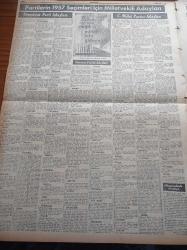 Cumhuriyet Gazetesi - 8 Ekim 1957 - Dün Partilerin Adayları İlan Edildi - Demokrat Parti Hangi Milletvekillerini Bu Sefer Aday Göstermedi - CHP İstanbul Adayları Dün Taahhüdname İmzaladılar - Cumhuriyetçi Millet Partisi Adayları - Kemal Aygün Tekrar Ankara Valisi Oldu - 20 Liraya Bir Yahudi - İblisin Kızı Yazan Guy Des Cars Yazı Dizisi - Ömer Sami Coşar - Gazi Fişek Fabrikası - Yeni Gün Gazetesi Dün Toplattırıldı - Amerika'dan Tito'ya Yollanan Mektup - Ruslar Suriye'de Deniz Üssü Mü Kuruluyor - Partilerin 1957 Seçimleri İçin Milletvekili Adayları - İngiltere'de Bomba Gibi Patlayan Rapor - Milli Takım Tek Seçicisi Eşref Aykaç - Galatasaray Tesadüfi Bir Golle Spartak'a 1 0 Mağlup Oldu - İstanbul Genç Karması Galatasaray Genç Karmasını 6 1 Yendi - Fay Temizleme Tozu