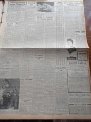 Cumhuriyet Gazetesi - 16 Kasım 1957 - Meclis 9 Dakikalık Bir Toplantı Akdetti - Yozgat Sorgu Hakimi Cemil Said Barlas İçin Tahliye Kararı Verdi - 5. Adnan Menderes Kabinesi - Fransa Dün İngiltere İle Amerika'yı Protesto Etti - İtalya Cumhurbaşkanı Gronchi Memleketine Döndü - EOKA Atina'ya Çatıyor - Millet Fezaya Peyk Fırlatıyor Biz Hala Otobüs İtiyoruz- Fezanın İlk Fatihleri Suni Peykler Yazı Dizisi - Seni Sevmek Kaderim Yazan Sinclair Levis Yazı Dizisi - Haluk Y. Şehsuvaroğlu - Burhan Felek - Asya Gribi İkinci Turuna Başlıyor - Döviz Kaçakçısı Ruben Asa Aleyhine Açılan Yeni Dava - Günün Kadını Barbara Hutton - Sanat Eseri Müzayedelerinin Dünya Rekoru Kırıldı - Atlet Halil Ziraman Fenerbahçe'den İstifa Ediyor - Yalçın Granit Basketbolu Bıraktı - Federasyon Kupasında Bugün - Princesse El Losyonu - Helix Tırnak Cilası - 1958 Yılı Güreş Şampiyonası