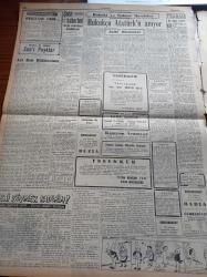 Cumhuriyet Gazetesi - 13 Kasım 1957 - Demokrat Parti Çevrelerinde İskat Teklifine Muhalefet Var - Yüksek Seçim Kurulunu Uğraştıracak İtirazlar - İran Bahreyn Adasını İstiyor - Cemil Said Barlas Ve Arkadaşları Dün Yozgat'a Gönderildiler - Paris Üniversitesi Doktor Nihad Reşad'a Şeref Payesi Verdi - Canberra Süvarisi Atom Mevzuunda Konuşmuyor - NATO'ya Yapılan Teklifler - Hukukçu Atatürk'ü Anıyor - Fezanın İlk Fatihleri Suni Peykler - Seni Sevmek Kaderim Yazan Sinclair Levis Yazı Dizisi - Mirasyedi Barbara Hutton 6. Kocası Von Cramm'dan Ayrılıyor - Çituris Biraderler Sınırdışı Edildiler - Gaziantep'te Helvacılar Grev Yapıyor - Ciklet Kraliçesi On Yıldır Uyuyor - Tiyatro Festivali Bu Gece Başlıyor - Jiri Koble Memleketine Dönüyor - Gripin - İstanbul Genç Karması Yılbaşında Irak'a Gidiyor - Eski Milli Kalecimiz Cihad Arman Asya Gribine Yakalandı - Eski Dünya Ski Şampiyonu Pravda Sakatlandı