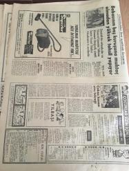 HÜRRİYET GAZETESİ 29 ARALIK 1968 YIL :21 SAYI 7426----Hürriyet 'in  Türk edebiyatına armağanı : İnce Memed :Yaşar Kemal ---Eli tabancalı çılgın turist  7 kişiyi vurdu ----Sel Felaketi  :Ölü sayısı 26 'ya çıktı  ----Alarm  :Seyhan  nehri  tehlikeli şekilde  yükseliyor -----Nazmiye Hanımın  çilesi :Başbakan  hanımı  olmak -----Boşanma  sebepleri  üzerinde yapılan yeni araştırmalar  ---Nijerya'nın  petrol kavgası yüzünden  patlak veren bir ayaklanma----TİP  kongresinin ilk  raundunda  aybarcılar  galip ----Halk  ozanı  talibi  Güllüşah  'a  talip   oldu ---Los  Paraguayos Orkestrası  İstanbullu  kabadayıları  dövünce silahlar  konuştu ----Irak 'ta başkan  Arif 'i  deviren  5 kumandan  emekli  oldu ---