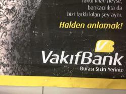 TÜRKAN ŞORAY AFİŞİ / POSTERİ - BÜYÜK BOY - ORİJİNAL - 148 X 104 cm EBADINDA - Original Turkish Big Size Poster - TÜRKAN ŞORAY'I KONU EDEN FİLMİN GÖRSELİ İLE VAKIFBANK REKLAMI.