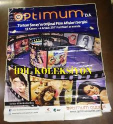 TÜRKAN ŞORAY ETİKET (STICKER) AFİŞİ / POSTERİ - BÜYÜK BOY - ORİJİNAL - 75 X 60 cm EBADINDA - Original Turkish Big Size Poster - OPTIMUM OUTLET, TÜRKAN ŞORAY'IN ORİJİNAL FİLM AFİŞLERİ SERGİSİ, KOLEKSİYONER: SERDAR KÜRKBABAOĞLU