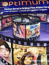 TÜRKAN ŞORAY ETİKET (STICKER) AFİŞİ / POSTERİ - BÜYÜK BOY - ORİJİNAL - 75 X 60 cm EBADINDA - Original Turkish Big Size Poster - OPTIMUM OUTLET, TÜRKAN ŞORAY'IN ORİJİNAL FİLM AFİŞLERİ SERGİSİ, KOLEKSİYONER: SERDAR KÜRKBABAOĞLU