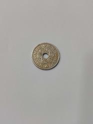 Danimarka 5 Kron 1990 Eski Tarihli Az Çıkar. Delikli Ve Kalpli Para. 28,5 Mm Çapında.