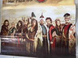 TÜRKAN ŞORAY AFİŞİ / POSTERİ - DEV BOY - ORİJİNAL - 175 X 117 cm EBADINDA - Original Turkish Big Size Poster - BİR ZAMANLAR OSMANLI KIYAM DİZİSİ TANITIM AFİŞİ, DEV BOY