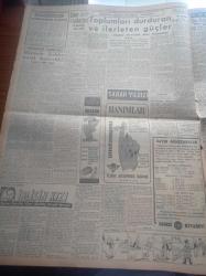 Cumhuriyet Gazetesi - 28 Ağustos 1957 - Beykoz'da Dün Geceki İnfilak - Afgan Kralı Mohammed Zahir Şah Anıtkabiri Ziyaret Etti - Gençliğin Kıbrıs Kampanyası - Osman Bölükbaşı'na Çekilen Telgraf - İsmet İnönü Heybeliada'da İstirahat Edecek - Robert Koleji Millileştirilecek - Amerika Suriye'ye Şiddetle Çatıyor - Sovyetlerin Yeni Silahı - Nureddin Şazi Kösemihal - İblisin Kızı Yazan Guy Des Cars Yazı Dizisi - Bismark Zırhlısı Nasıl Batırıldı - İzmit Belediye Başkanı Osman Gençol Çekildi - İngiltere'de 1 Milyon Cinsi Sapık Varmış - Şekerbank - Resimli Romanımız Batan Geminin Esrarı - Hollywood Araştırma Şirketi - Fezaya Çıkan Adam David Simons - Lüks Sineması - Yüzmede Yılmaz Özüak Selma Hassan Ve Ülkü Tekin Yeni Türkiye Rekorları Tesis Etti - Alsancak Stadı Kapatılacak Mı - Türkiye Romanya Milli Basketbol Maçı Yapılıyor - Bölge Hakem Komitesi Seçildi - Fehmi Tuna - Remzi Tosyalı - Asya Gripi Ve Nezleden Enflucide Uras Korur