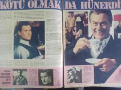 Ses Haftalık Aktüalite Sinema Tiyatro Müzik ve Gençlik Mecmuası Dergisi - 11 Ekim 1980 - Serpil Barlas - Nil Burak - Türel Cebeci - Evden Kaçan Kızlar - Yeliz'in İlk Adımları - Kötü Olmakda Hünerdir - Sue Ellen - Miss Ellie - Tomris Uyar - Nazan Şoray - Nükhet Duru - Zeki Müren - Meral Zeren - Deniz Uğur - Sadri Alışık - Müjde Ar - Ferdi Tayfur - Hollywood Efsanesi - Serpil Barlas - Hülya Koçyiğit - Yuing Ailesi Posteri - Alain Delon - Gökben - Cengiz Tekin - Sevtap Yüksel - Tunç Başaran - Füsun Önal - Roger Moore - Elvis Presley - İki Aşk Mektubu - Ali Nihat Mındıkoğlu - Özdemir Erdoğan - Bulmaca - Sana Margarin Reklamı fotoğraf ve haberi - Tam Takım Dergi