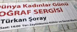 TÜRKAN ŞORAY BEZ AFİŞİ / POSTERİ - DEV BOY, 4 BUÇUK METRE -ORİJİNAL - 450 X 77 cm EBADINDA - Original Turkish Big Size Poster -Zeytinburnu Belediyesi- 8 MART DÜNYA KADINLAR GÜNÜ TÜRKAN ŞORAY FOTOĞRAF SERGİSİ, 8 MART 2017