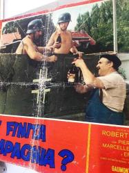 ORİJİNAL BEZ SİNEMA AFİŞ - MÜKAFAT, (Dov'è finita la 7ª compagnia? - Mais où est donc passée la 7ème compagnie) 1973, BEZ FİLM AFİŞİ / POSTERİ - BÜYÜK BOY - ORİJİNAL - 64 X 46 cm EBADINDA - Original Turkish Big Size Movie Poster - Robert Lamoureux,  Robert Lamoureux, Jean Lefèvre, Pierre Mondy, Aldo Maccione, Pierre Tornade, Jacques Marin, Paul Bisciglia, Robert Dalban, Alain Doutey, Magali Vendeuil, Marcelle Ranson-Hervé, Erik Colin, Robert Lamoureux, Florence Blot, Konrad von Bork, Michel Duchezeau, Jean-Claude Houdinière, Corinne Lahaye, Rudy Lenoir, Paul Mercey