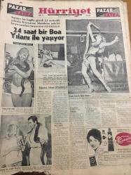 HÜRRİYET GAZETESİ  26 TEMMUZ  1964 YIL :17 SAYI :5831----Zenci davası  Amerika ' yı kana buluyor --AP liler Kongrede  Kavga Ediyor ----Rum  emniyet  mensupları  birbirlerini  öldürüyorlar ----Hacı  Kasım  Gülek  Almanya dan mono  - kini  satın aldı ---Cezayir de ki   infilakta  200  kişi can verdi ---Yılanla dansöz  Della  Monte ---Şanlı Yavuz 'un   hayatı ve  tarihi  : Yavuz  , ölmez  hatıralarıyla her Türk 'ün  kalbinde yaşar --Resmi Gazete  , teksir  makinası  ile  çıkacak ---Metin , Candemir   mukavele imzalamadı -- Fenerbahçe  , yeni sezonu  bugün  antrenörsüz açıyor ---Ruslarla ilk  güreşi salı akşamı yapıyoruz ------