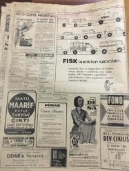 HÜRRİYET GAZETESİ    28 ARALIK  1966 YIL :19 SAYI :6706-Mualla Mukadder,Sahibinin Sesi plak reklamı-Anadol,araba otomobil ilanıAdamo,İstanbul’da Türk Hamamına gitti,Efes’i gezdi,Türkiye’ye doyamadım”dedi fotoğraflı haberi-Korseci Dilber reklamı-Şakiler , Diyarbakır da  bir şantiyeyi bastı ---TİP Mebusu Sadun Aren  Hakkında  Yaptığınız Yayın Maksatlı  ve Yanlıştır ----Çalışma Bakanı  Almanya 'ya  işçi yollayacağız dedi--- Yüksek  ücret  alan  daktiloların  lisan  kursu  parasını  da  bakanlık ödüyor ----Sovyetler  Kıbrıs 'a  silah vermiyor ---Personel  Kanunu  sadece maaş vermek değil  ----Fransa 'da kedi köpek  sesi ve  gürültüyle  savaş başladı -----1967 'nin  ilk  dev  maçı  için  hazırlık başladı  ---Gegiç : 4-0 lık maç bize  çok şey öğretti ---Eskişehir Spor  idarecilerine göre  üzücü  hadiseleri  hakem  hazırladı --Nihayet Metin  oynuyor ---