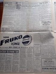 Cumhuriyet Gazetesi - 19 Temmuz 1962 - CHP İstikbaldeki Tutumu İçin Küçük Kurultayını Topluyor - Peru'da Ordu Dün Sabah Hükümet Darbesi Yaptı Ve İktidarı Ele Geçirdi - Talat Aydemir Dün 3000 Lira Kefaletle Tahliye Edildi - Jovan Koljevan Maç Seyretmek İçin 9 Defa Yurda Kaçak Olarak Girdi - Basın Davaları Yeniden Artıyor - İstanbul Valisi Niyazi Akı İlk Basın Toplantısını Dün Yaptı - Muhafız Alayı Kuruluşunun Yıldönümü Kutlandı - Gecenin Ucundaki Işık Yazan Peride Celal Yazı Dizisi - Haziran'da 2472 Köpek İtlaf Edildi - Emin Ali Çavlı - Ben Bellacılar Geçici Cezayir Hükümetinin İstifa Etmesini İstediler - Hasanoğlan'da 1941 Yılında Kurulan İrfan Yuvası Atatürk Öğretmen Okulu - 7. Uluslararası Gençlik Tiyatro Festivali Bu Yıl Ordu'da Yapılacak - Yeraltı Otoparkları Yapılacak - Can Bartu'nun Yeni Kulübü Venezia - Metin Oktay İçin Toplanan Para 101 Bin Lirayı Buldu - 4 Altın Madalya Kazanan Tek Güreşçi Hüseyin Akbaş