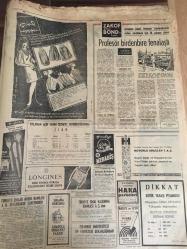 HÜRRİYET GAZETESİ   26 ARALIK  1966 YIL :19 SAYI :6704---  Esnafa  bir  milyar liralık  kredi açılacak----- -Kosigin  İstanbul 'u gezdi---CHP Meclisinde  Ecevitçiler  ile  ortacılar arasında sert tartışma oldu ----İkametgah   ilmühaberi  ve iyi hal  kağıdı kaldırılacak  ----1967 yılının iki dev filmini  iftiharla sunar  :Yaprak Dökümü : Fatma Girik  ,Ediz  Hun -----Filmi  hasılat rekorları  kıran  büyük  şaheser  : Fakir Çocuklar :  Fatma Girik  , Reha Yurdakul , Gürel Ünlüsoy  ,Funda Postacı , Erol  Tezeren  ,Özkan Yılmaz , Cahit  Irgat ,Mine Soley ----Hacettepe :2  Altınordu :2 ----Altay 4-0  -----PTT :1  İz.Spor :1---Eskişehir  son  dakika  golü  atınca :Galatasaray  puan  verdi :2-2  ---Fenerbahçe  Vefa 'yı  güç  yendi :1-0  ---New York  'ta  açılan  Topkapı  lokantası --- Turizm  Bankası  Yeniköy de 88 odalı  bir  otel  inşa  etmek  için  teşebbüse  geçti ---