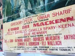 ORİJİNAL WESTERN BEZ SİNEMA AFİŞi - Makkenna'nın Altınları, (L'oro di Mackenna - Mackenna's Gold) 1969, BEZ FİLM AFİŞİ / POSTERİ - BÜYÜK BOY - ORİJİNAL - 65 X 45 cm EBADINDA - Original Turkish Big Size Movie Poster - J. Lee Thompson, Heck Allen, Carl Foreman, Gregory Peck, Omar Sharif, Telly Savalas, Camilla Sparv, Keenan Wynn, Julie Newmar, Ted Cassidy, Lee J. Cobb, Raymond Massey, Burgess Meredith, 	Anthony Quayle, Edward G. Robinson, Eli Wallach, Eduardo Ciannelli, Dick Peabody, Rudy Diaz, Robert Phillips, Shelley Morrison, Robert Porter, David Garfield, Pepe Callahan, Madeleine Taylor Holmes, Duke Hobbie, Victor Jory