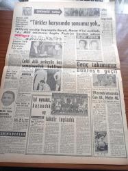 Milliyet Gazetesi - 26 Nisan 1962 - CHP'liler Ve Tabii Senatörler Meclisi Terk Ettiler - Müslim Koca 55 Günlük Oğlunu Allah'a Kurban Etti - Komisyon Askeri Affı Kabul Etti - Ahmet Tahtakılıç'ın Cumhuriyetçi Köylü Millet Partisi İle İlgisi Kesildi - Servet Beyannameleri Bir Defalık İade Ediliyor - Elizabeth Taylor Yine Hastalandı - İsmet İnönü Paşa Ve Eyüpsultan - Kula Mensucat Fabrikası - Çetin Altan Köşe Yazısı - Sami Kohen Köşe Yazısı - İran Şahı Ve İmparatoriçe Diba Hollywood'da - Bugünkü Falınız - Arçelik - Pe Re Ja Limon Kolonyası - Fenerbahçeli Basri Dirimlili Para Cezasına Çarptırıldı - Güreş Milli Takım Antrenörü Celal Atik Serbestte Beş Şampiyonluk Bekliyor - 59 Ecnebi Futbolcu Arasında Can Bartu 43  Metin Oktay 46. Oldu - A Milli Takım Macaristan İle Karşılaşacak - Spor Toto'ya Avrupa'daki Maçlar da Dahil Edilecek - Lefter Küçükandonyadis Ceza Heyetinde