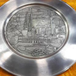 VINTAGE ROYAL SELANGOR PEWTER MALAYSIA 3 BOYUTLU KABARTMA DESENLİ METAL DUVAR TABAĞI