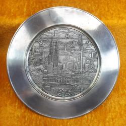 VINTAGE ROYAL SELANGOR PEWTER MALAYSIA 3 BOYUTLU KABARTMA DESENLİ METAL DUVAR TABAĞI