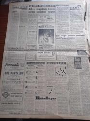 Milliyet Gazetesi - 2 Ekim 1960 - 120 Milyon Dolarlık 5. Kota Açıklandı - Adalet Divanı Yarın Yassıada'ya Geliyor - Cemal Gürsel'in Sert İhtarı - İstanbul'un Sabık Kral Emniyet Müdürü Faruk Oktay Yassıada'da Kalpten Öldü - Bütün İller 9 Bölgeye Ayrıldı - Tiyatro Mevsimi Dün Gece Açıldı - Türkiye Hariciye Vekili Selim Sarper Dün Birleşik Arap Cumhuriyeti Başkanı Abdülnasır İle Görüştü - Gördüğüm Rusya Röportaj Ömer Sami Coşar Yazı Dizisi - Leyla Erduran Cemiyet Haberleri - Çetin Altan - Yapı Ve Kredi Bankası - Abdülcanbaz'ın Maceraları Çizen Turhan Selçuk - Brigitte Bardot - Herkesin Kan Grubunun Tesbiti Kararlaştırıldı - Nijerya'nın Doğuşu Tamtamlarla Kutlandı - Halit Kıvanç Köşe Yazısı - Dünyanın En Mükemmel Televizyon Tesisini Kuran BBC - Yakut Gözlü Kedi Yazan Ümit Deniz Yazı Dizisi - Rus Başbakanı Kruşçev General Franco'ya Birleşmiş Milletler'de Cellat Dedi - Cezmi Or Kupası - Fenerbahçe'de Bahia'ya Mağlup - Galatasaray Ankara'da Dün Hezimete Uğradı - Beşiktaş Takımı
