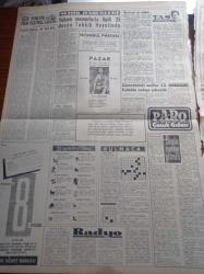 Milliyet Gazetesi - 3 Eylül 1960 - Yargılamaya Dair Plan Hazırlandı - Demokrat Partinin Kapatılması İçin Dava Açılıyor - Rektör Sıddık Sami Onar Komisyonda İhtilaf Yoktur Dedi- Rus Lider Kruşçev Birleşmiş Milletler İçin New York'a Gidiyor - Pilot Teğmen Şenay - Çetin Altan Köşe Yazısı - 21. Venedik Film Festivali - Bugünkü Falınız - Kıbrıs'a Yardım Teklif Ediliyor - CHP Genel Başkanı İsmet İnönü Samatya Hastanesi'nde Muayene Oldu - Yakut Gözlü Kedi Yazan Ümit Deniz Yazı Dizisi - Bülent Tarcan - Pa Ro Çocuk Maması - Walt Disney- Radyolin Magnezi Sütü - Spor Toto Başladı - 1960 Roma Olimpiyat Oyunları - Rusya Dün 3 Altın Madalya Daha Kazandı - Atlet Tamara Press - Atletizmde Altı Olimpiyat Rekoru - Osman Kambur Da Mağlup - Güreşte Şike İddiası