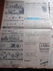 Milliyet Gazetesi - 3 Eylül 1960 - Yargılamaya Dair Plan Hazırlandı - Demokrat Partinin Kapatılması İçin Dava Açılıyor - Rektör Sıddık Sami Onar Komisyonda İhtilaf Yoktur Dedi- Rus Lider Kruşçev Birleşmiş Milletler İçin New York'a Gidiyor - Pilot Teğmen Şenay - Çetin Altan Köşe Yazısı - 21. Venedik Film Festivali - Bugünkü Falınız - Kıbrıs'a Yardım Teklif Ediliyor - CHP Genel Başkanı İsmet İnönü Samatya Hastanesi'nde Muayene Oldu - Yakut Gözlü Kedi Yazan Ümit Deniz Yazı Dizisi - Bülent Tarcan - Pa Ro Çocuk Maması - Walt Disney- Radyolin Magnezi Sütü - Spor Toto Başladı - 1960 Roma Olimpiyat Oyunları - Rusya Dün 3 Altın Madalya Daha Kazandı - Atlet Tamara Press - Atletizmde Altı Olimpiyat Rekoru - Osman Kambur Da Mağlup - Güreşte Şike İddiası