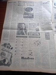 Milliyet Gazetesi - 26  Mart 1961 - Partiler 1 Nisan'a Hazırlanıyorlar - CHP Genel Sekreteri İsmail Rüştü Aksal - Cumhuriyetçi Köylü Millet Partisi Genel Başkanı Osman Bölükbaşı - Yeni Türkiye Partisi Başkanı Ekrem Alican - Vefa Lisesi Mezunu İstanbul Üniversitesi Rektörü Profesör Sıddık Sami Onar - Kıbrıs Cumhurbaşkanı Muavini Fazıl Küçük Yardımı İsraf Etmiyoruz - Motorlu Taşıt İşçileri Sendikalı İşçi Grev Hakkını Melon Şapkalılara Bırakmayınız - Çapa Öğretmen Enstitüsünün Kuruluşunun 113. Yıldönümü - Milliyet Kitap Kampanyası - Çetin Altan Köşe Yazısı - Opon Ağrı Kesici - Abdülcanbaz'ın Maceraları Çizen Turhan Selçuk - Hayır Doktor Hayır Yazan Margueritte Lees Yazı Dizisi - Haldun Dormen - Şehir Tiyatrosu - Pe Re Ja Lavanta Çiçeği Kolonyası - Fenerbahçe Ve Beşiktaş 1 0 Galip Geldiler - Adana Demirspor Talihsiz Yenildi - Brezilyalı Pele'ye Teklif 11 Milyon TL - Ankaragücü Beykoz Önünde Tutunamadı - Rus Âlimlere Göre İnsanın Fezada Yaşaması Mümkün