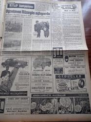 Milliyet Gazetesi - 26  Mart 1961 - Partiler 1 Nisan'a Hazırlanıyorlar - CHP Genel Sekreteri İsmail Rüştü Aksal - Cumhuriyetçi Köylü Millet Partisi Genel Başkanı Osman Bölükbaşı - Yeni Türkiye Partisi Başkanı Ekrem Alican - Vefa Lisesi Mezunu İstanbul Üniversitesi Rektörü Profesör Sıddık Sami Onar - Kıbrıs Cumhurbaşkanı Muavini Fazıl Küçük Yardımı İsraf Etmiyoruz - Motorlu Taşıt İşçileri Sendikalı İşçi Grev Hakkını Melon Şapkalılara Bırakmayınız - Çapa Öğretmen Enstitüsünün Kuruluşunun 113. Yıldönümü - Milliyet Kitap Kampanyası - Çetin Altan Köşe Yazısı - Opon Ağrı Kesici - Abdülcanbaz'ın Maceraları Çizen Turhan Selçuk - Hayır Doktor Hayır Yazan Margueritte Lees Yazı Dizisi - Haldun Dormen - Şehir Tiyatrosu - Pe Re Ja Lavanta Çiçeği Kolonyası - Fenerbahçe Ve Beşiktaş 1 0 Galip Geldiler - Adana Demirspor Talihsiz Yenildi - Brezilyalı Pele'ye Teklif 11 Milyon TL - Ankaragücü Beykoz Önünde Tutunamadı - Rus Âlimlere Göre İnsanın Fezada Yaşaması Mümkün