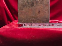 ÜTÜ ANTİKA KÖMÜRLÜ ÜTÜ (4) .OLDUKÇA YAŞLI BİR DÖNEM ÜTÜSÜDÜR.KOLEKSİYONLUK BİR PARÇADIR 693